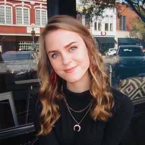 Meet your Posher, Julia